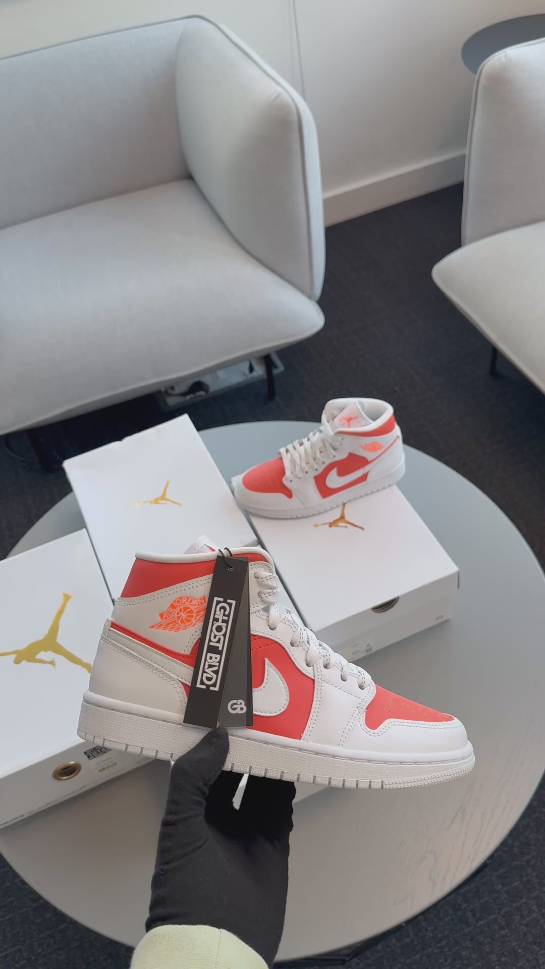 WMNS Air Jordan 1 Mid SE Bright Citrus